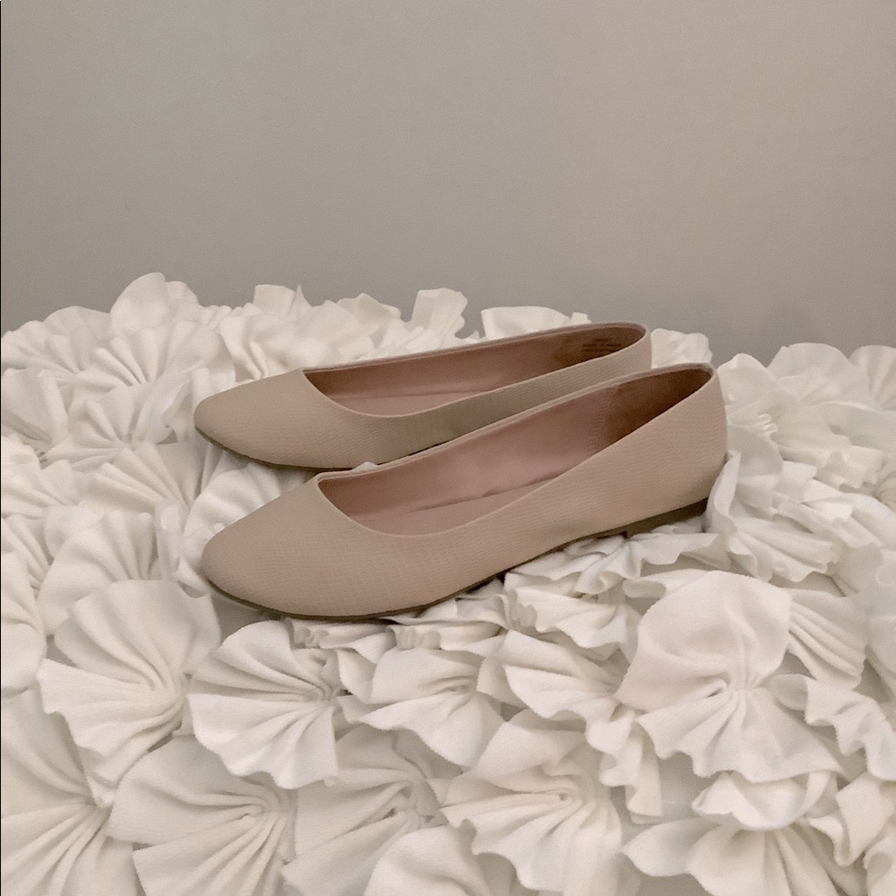 Mix No. 6 Tan Women’s flats